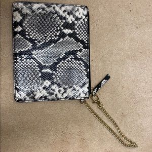 Clutch handbag